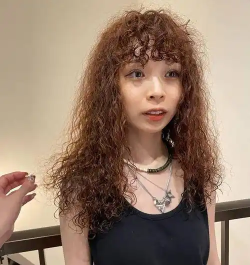 烫发没目标,就选全头小卷卷,没想到这么美|发型|卷发|染发|发量_网易
