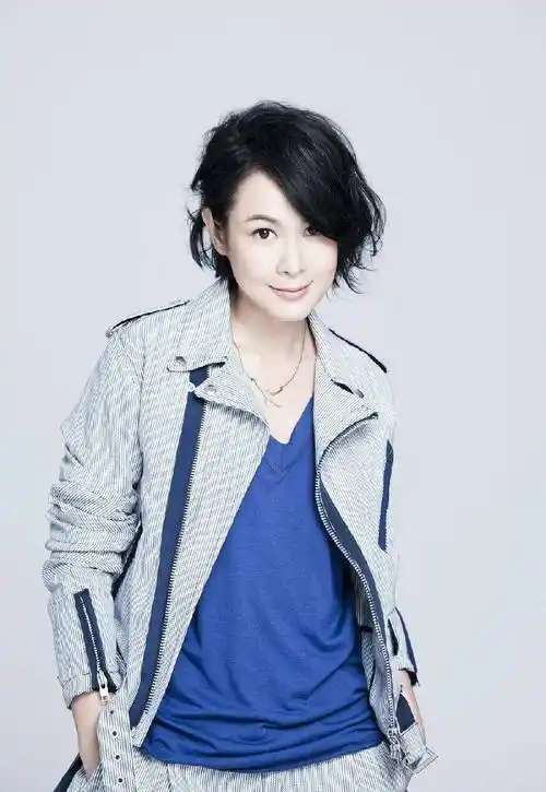 刘若英已经51岁了,她晒出自己的近况,简直逆天了!