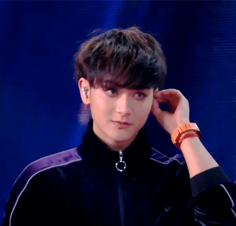 汪涵又翻车了黄子韬已演唱完毕谁料汪涵口误给黄子韬加节目