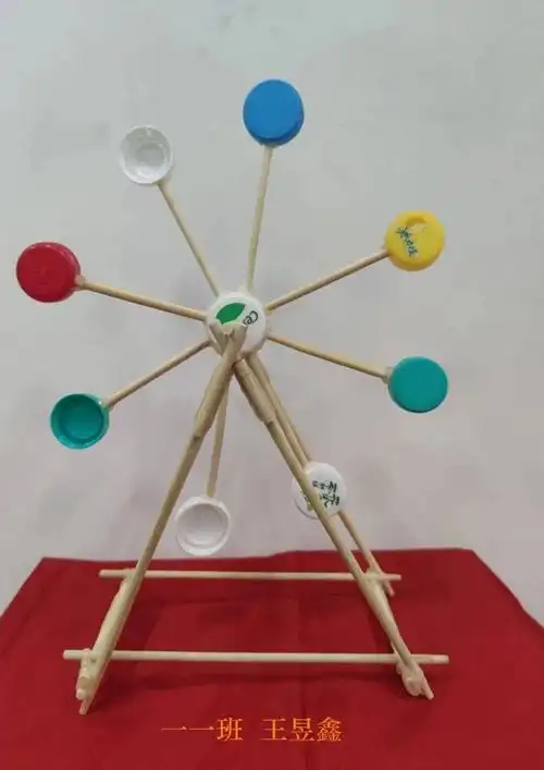 高新七小61变废为宝无限创想绿色环保高新七小学生开展手工作品比赛