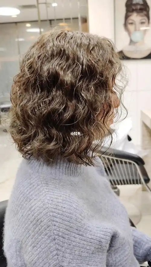 木马卷_发型_时尚_时尚_发型