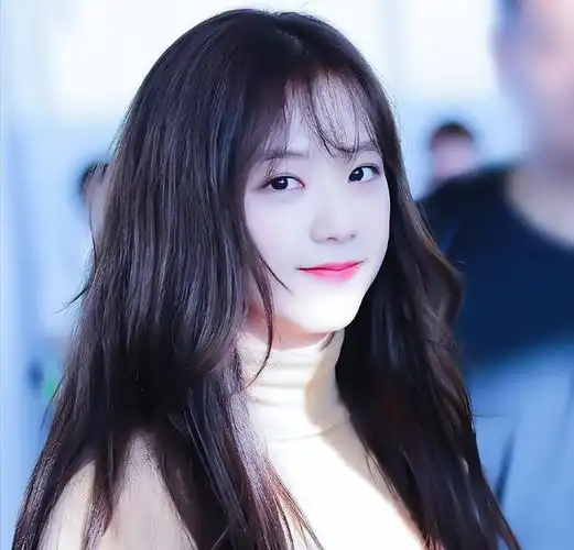 5秒镜头登上5国热搜,神颜公主金智秀,冰清玉洁如雪莲花