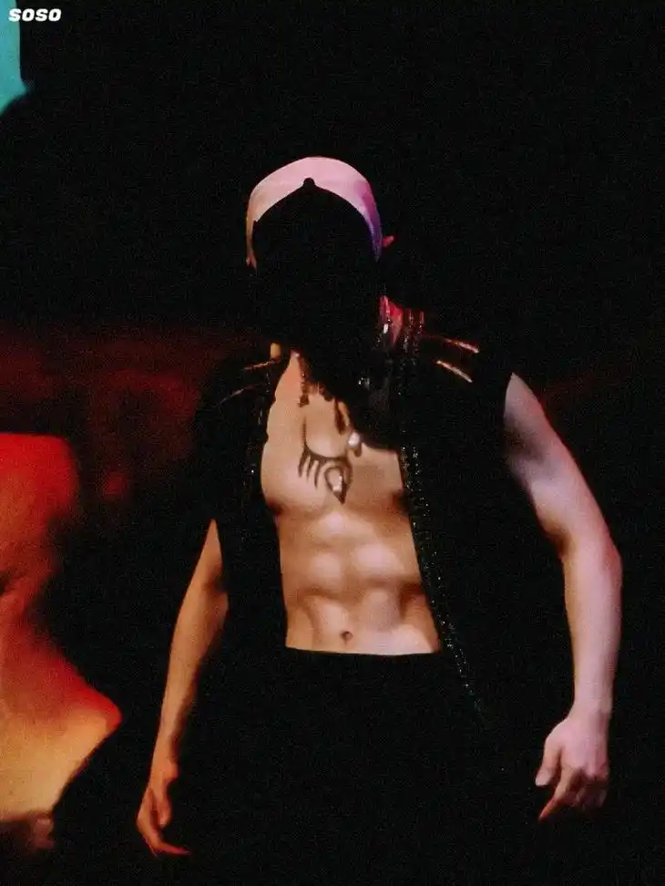 骞翮远翥 与骞同行.get不到马伯骞的人有难啦～#腹肌 #披 - 抖音