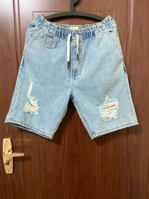 izzue破洞牛仔短裤32码