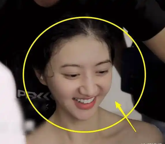 景甜倒模的造型公开,32岁素颜状态一目了然,我却被她的身材圈粉_过程