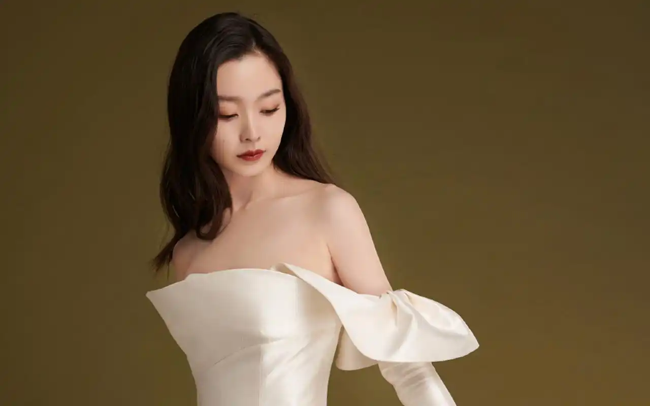 宋轶性感迷人写真桌面壁纸