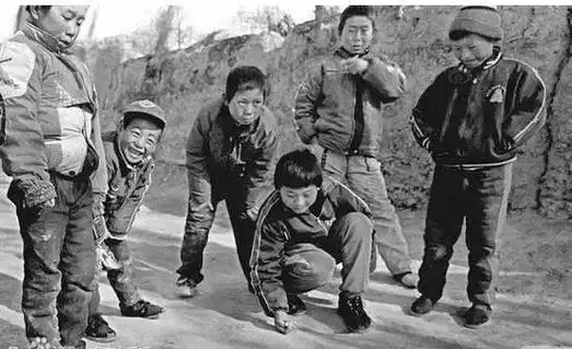 老照片: 79年外国摄影师镜头下的中国孩子,那就是儿时的你