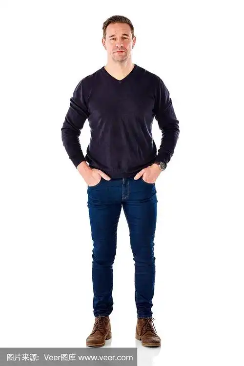 英俊成熟的男人在白色摆姿势