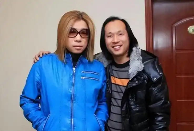 回顾郭峰一生与音乐为伴无儿无女至今未婚60岁有了烦心事