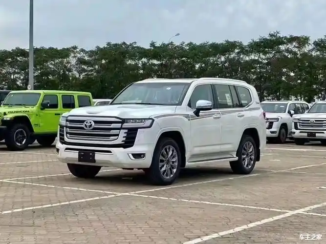 丰田陆地巡洋舰5700更强大,更高效的"心脏"为车辆带来了出色的动力