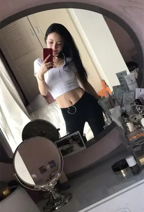 前方高能预警! 李小璐夫妇秀恩爱又出新花样