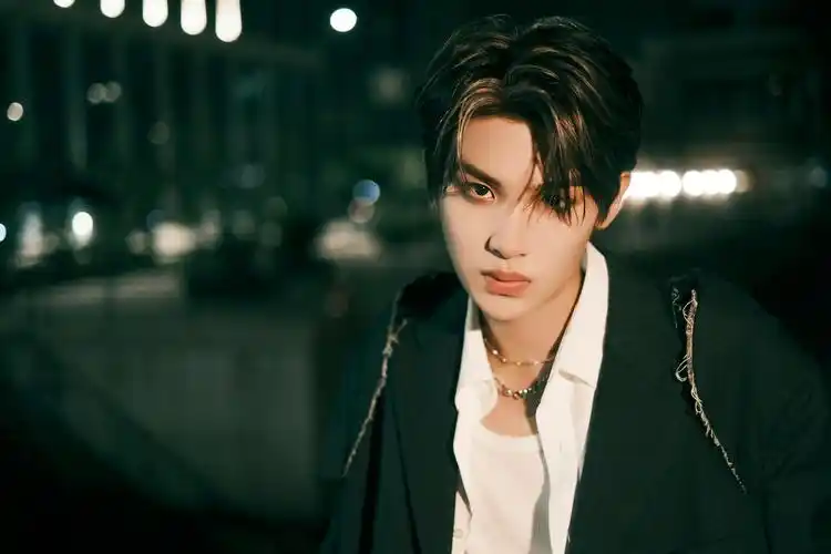 黄明昊的潮流之路仍在继续@jjjustin0219 67