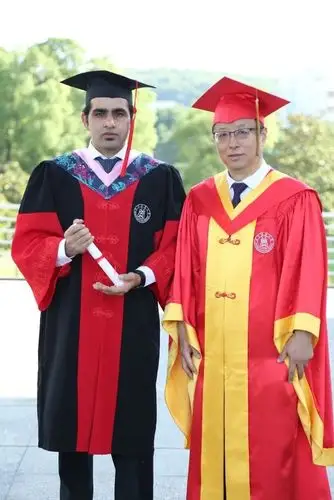 今天,我和校长合影啦!