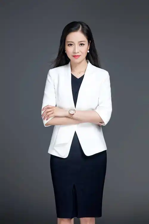 电子档取件方式否是否冲印不赠送底片赠送1张精修张数30张拍摄张数白