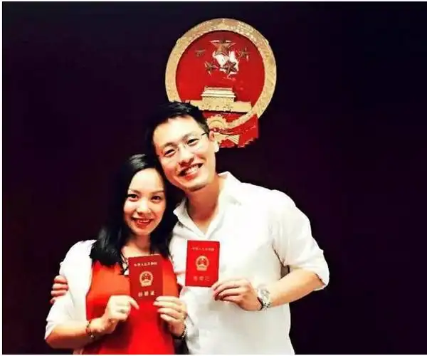 爸妈离婚跟爸还是跟妈老公的爸妈离婚了老公的妈找了