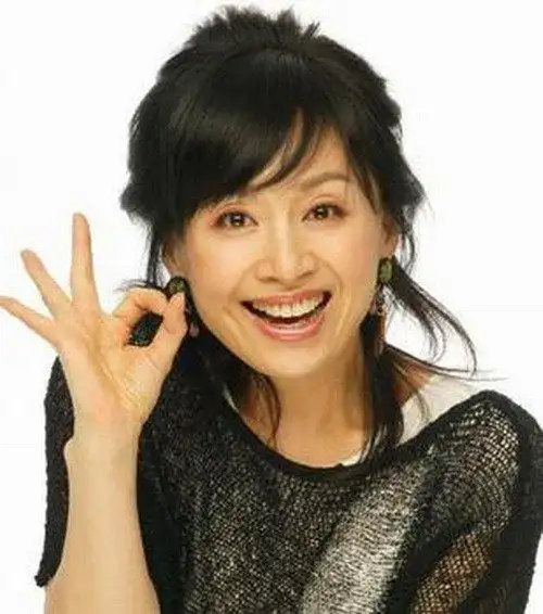 56岁朴海美已满头白发前夫撞死人卖房替其还债坎坷一生令人落泪