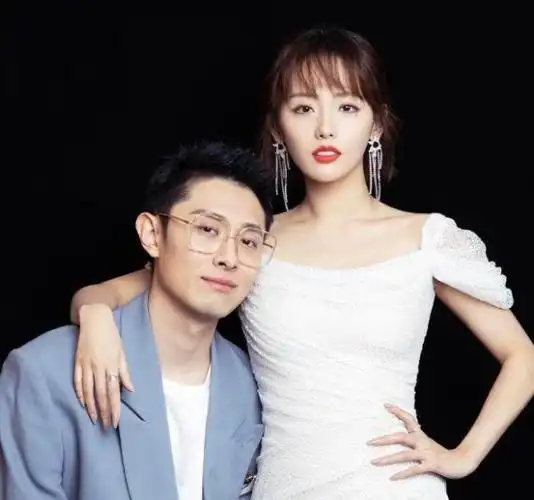 曹颖个人资料 曹颖王斑婚纱照-思宇生活