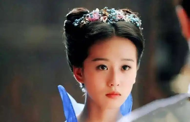 刘诗诗到底有多美?看到她10年前旧照后,吴奇隆眼光真毒!