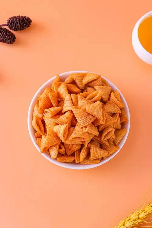 酥脆美味 番茄锅巴零食 炒米 虎牙脆 小米锅巴_光绪摄影工作室-站酷zc