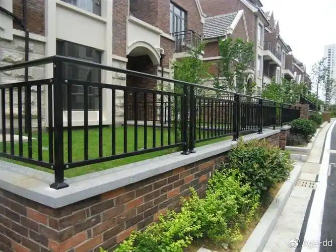 阳台栏杆图片别墅围栏图片大全锌钢围栏制作