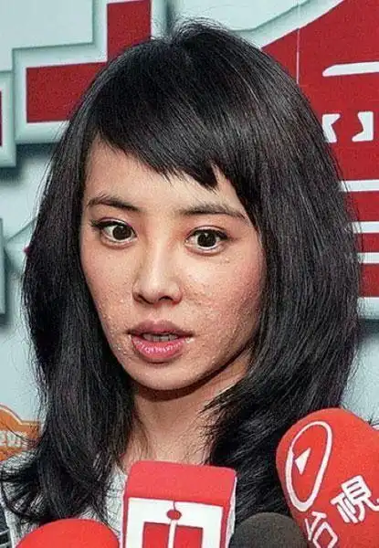 明星卸妆后皮肤堪比砂纸,王俊凯,杨幂纷纷中枪,蔡依林最可怕