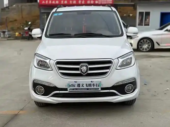 跑车神器.新到一辆 17年11月上户,福田 7座商务车  1 - 抖音