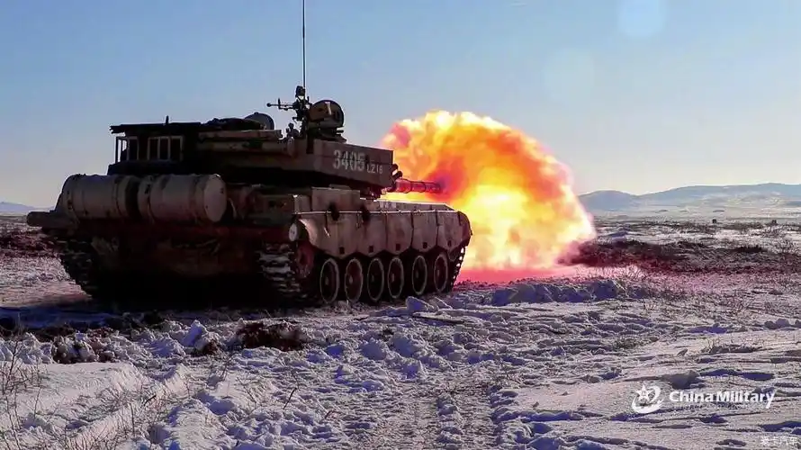 pla第81集团军某旅的96a主战坦克雪中开炮