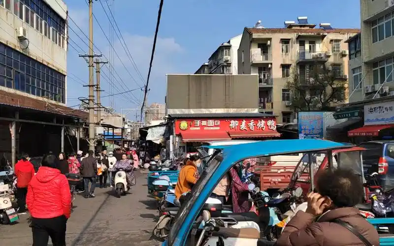 蔡甸菜市场街景
