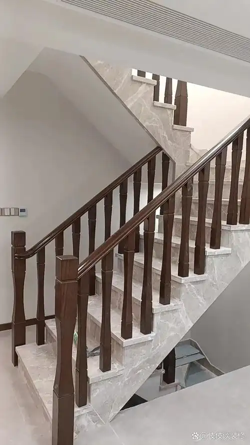 实木楼梯扶手