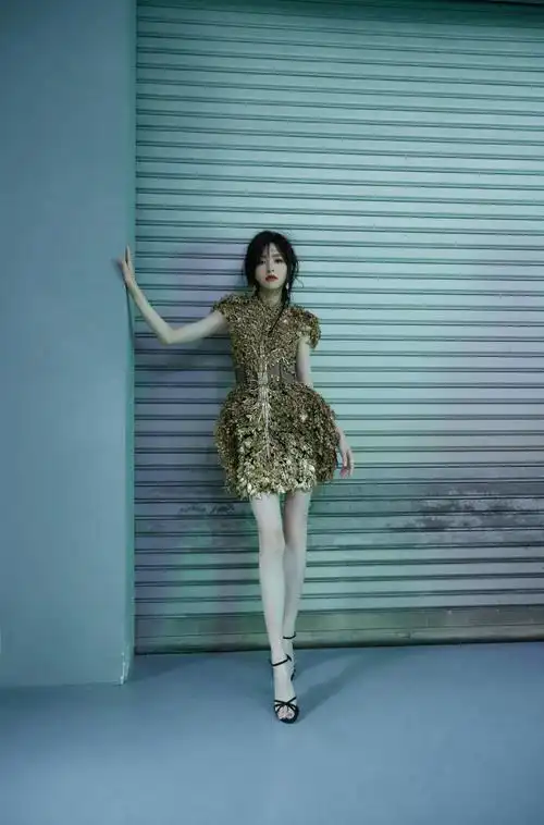 唐嫣美腿合集,只能说是太极品了看了就想给#唐嫣