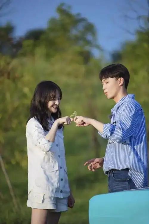 郑爽胡彦斌什么时候在一起的胡彦斌谈前女友郑爽