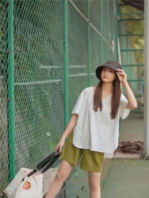 套用2021年流行的高低法则,不显高算我输