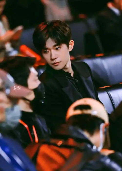 易烊千玺电影小小的我