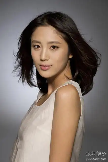 王碧琪向着炮火前进深藏不露演绎神秘枪手