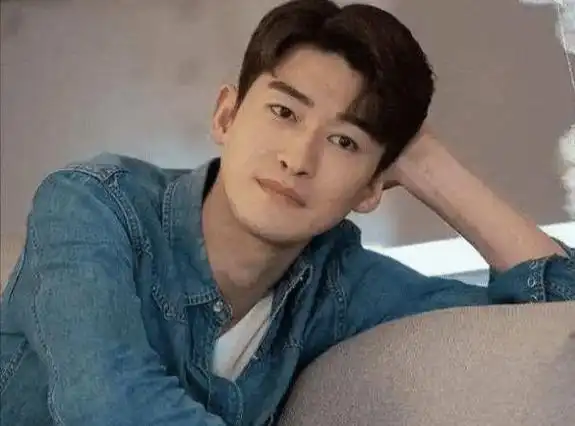 张翰疑新恋情曝光,女方身份被扒,疑似亚洲小姐撞脸郑爽|娱乐圈_网易