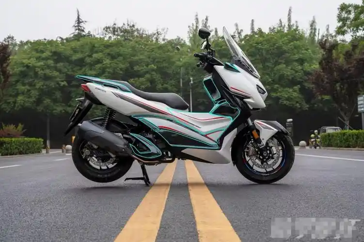 升仕310m运动巡航踏板车直降4千元