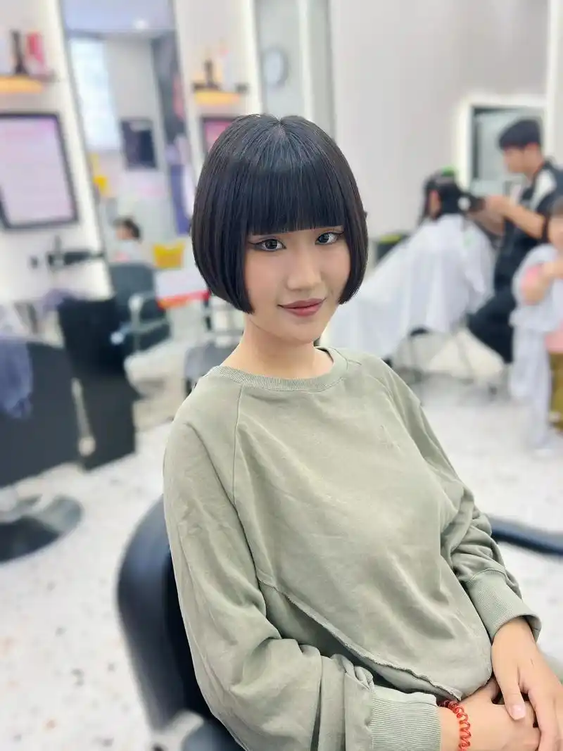 超酷短发.做又甜又酷的女生, 一定不能错过超级火的心机染短发 - 抖音