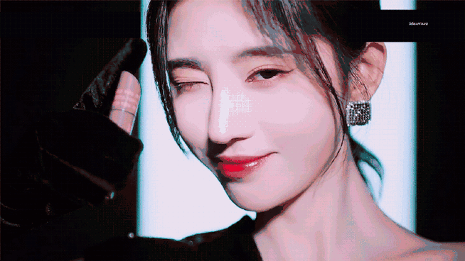 鞠婧祎into you唇部彩妆代言人