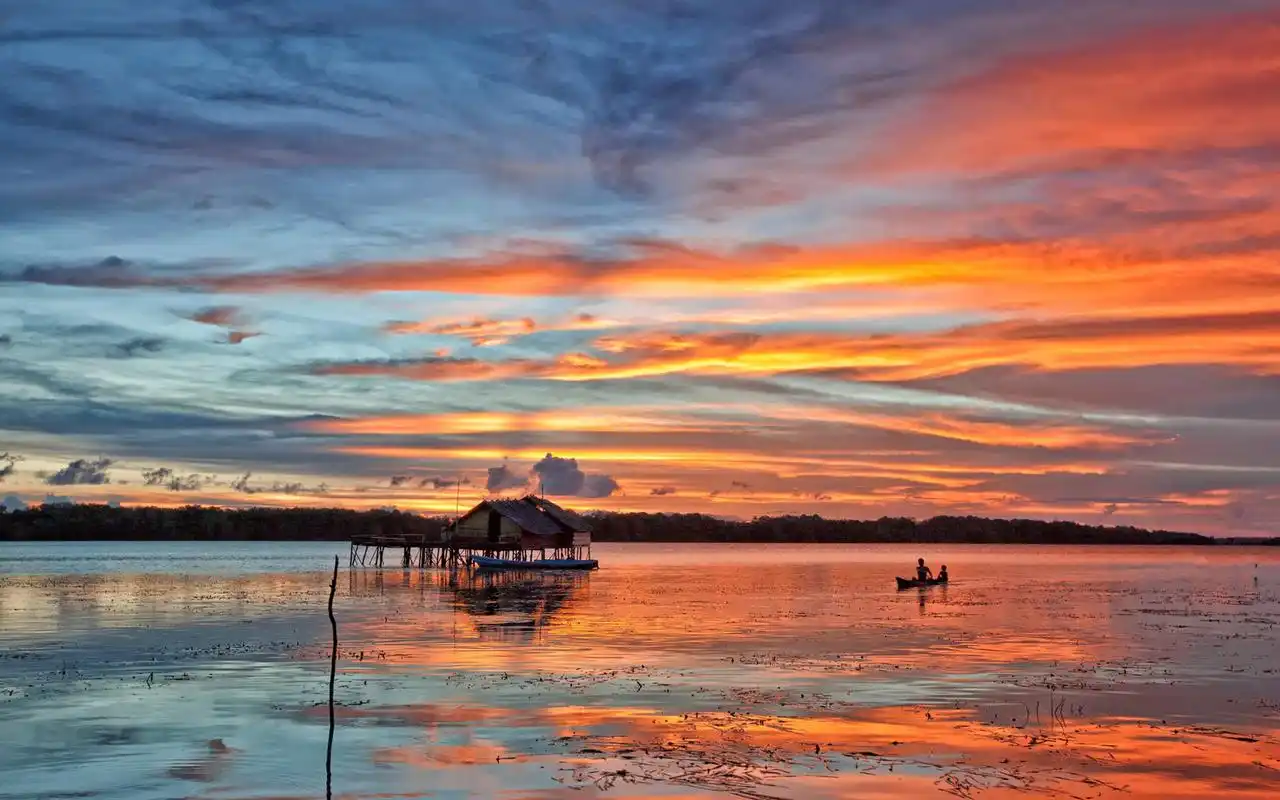 唯美迷人的海边风光桌面壁纸
