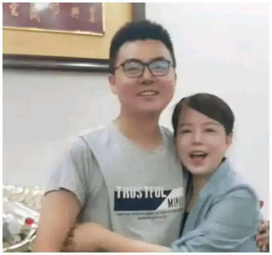 许敏起诉杜失败并不意味着就输了,谁能得到郭威才是最大的赢家