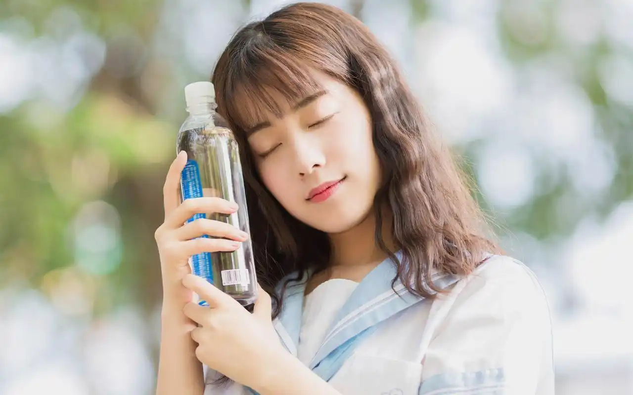 清纯校园美女小清新唯美高清桌面壁纸