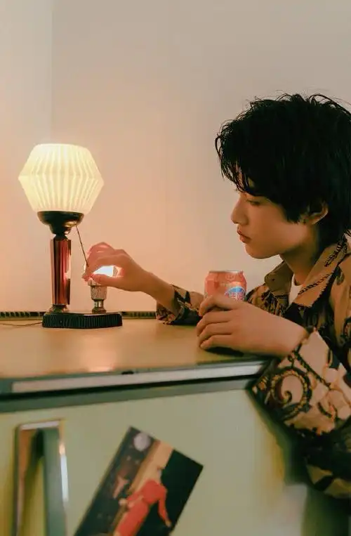 张极写真09自截图09张极第一美颜大主唱张极童模冠军张极港风美