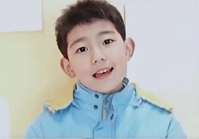 被弟弟可爱到的瞬间#小时候是圆圆,长大后是源源,王源是最甜最可爱的