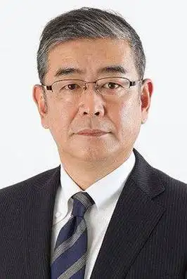 中老年男士发型别乱剪,可以试试这几款,即使头发花白也很帅_形象_飞机