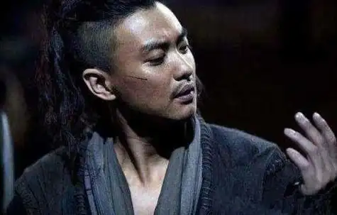 《绣春刀》加钱居士丁修:看似桀骜不驯,其实对世界早就看透了_手机