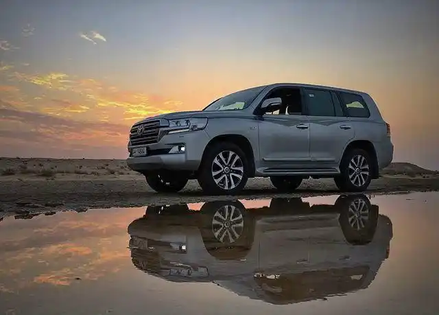 2016款兰德酷路泽各种中东新陆巡美图