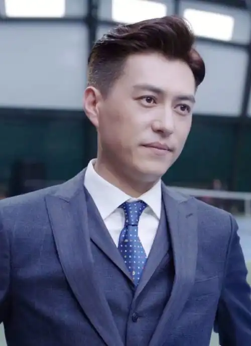 靳东即将迎来强势霸屏,网友欢呼期待