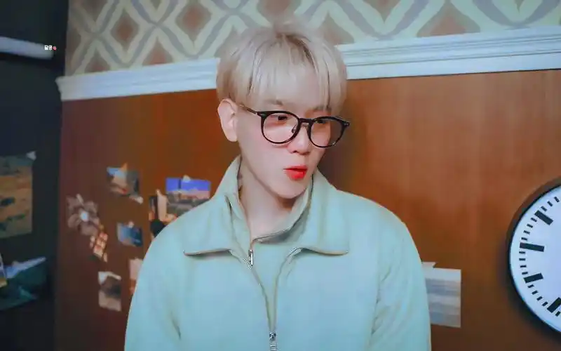 边伯贤啊 壁纸 橙光素材