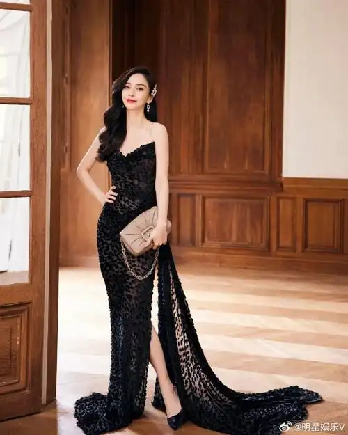 angelababy#一袭黑色礼服,优雅妩媚!
