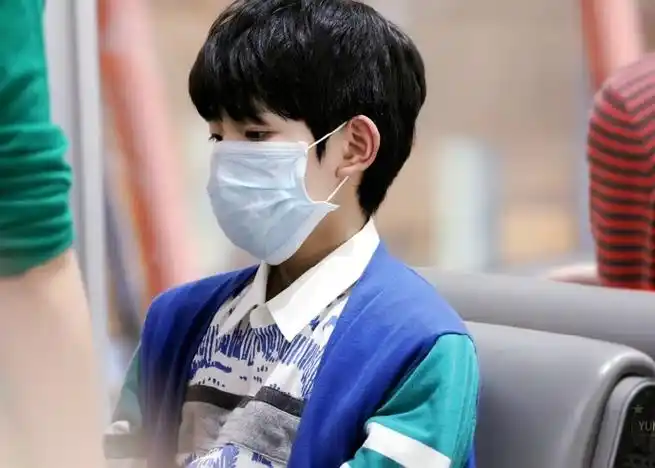 王源超话今日当妈时间03是13岁的宝宝崽@tfboys-王源#与王源十年